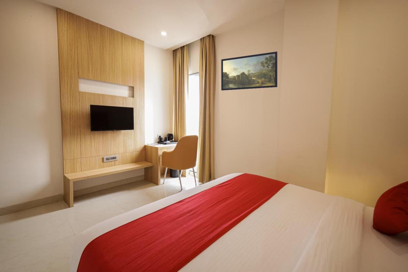 The Royal Legacy Hotel ลัคเนา ภายนอก รูปภาพ